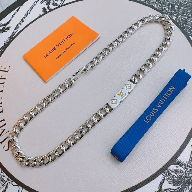 Louis Vuitton Necklaces Sporty 249229