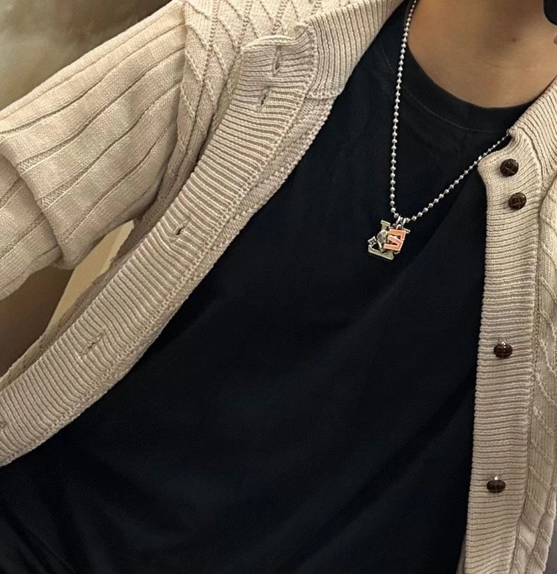 UrbanChic Louis Vuitton Necklaces 249224