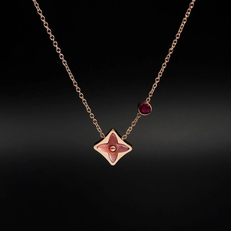 Louis Vuitton Necklaces Versatile 249216