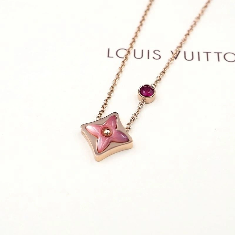 Louis Vuitton Necklaces Versatile 249216