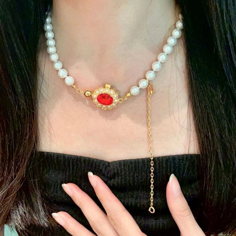 Louis Vuitton Necklaces Sleek 249215