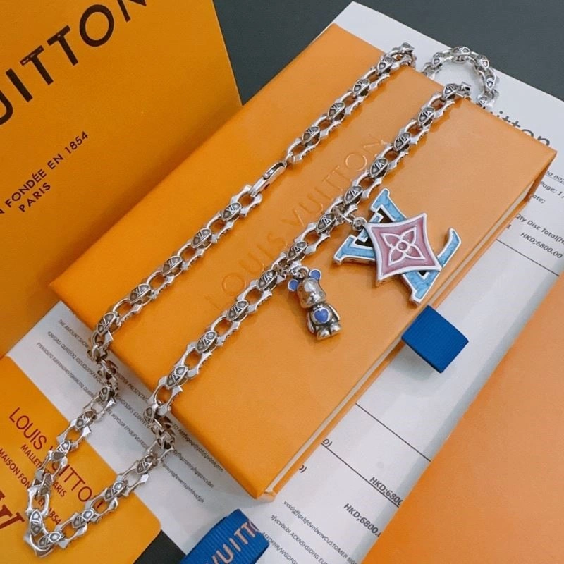 Refined Louis Vuitton Necklaces 249210