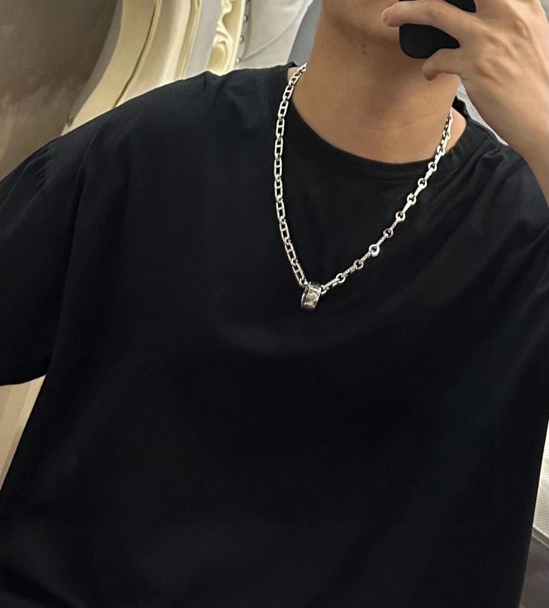 Louis Vuitton Necklaces Youthful 249205