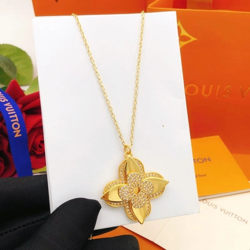 Louis Vuitton Necklaces WrinkleFree 248997