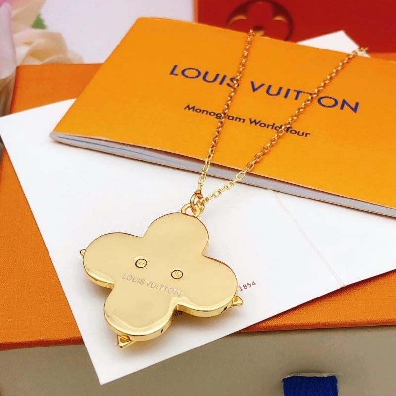 Louis Vuitton Necklaces WrinkleFree 248997