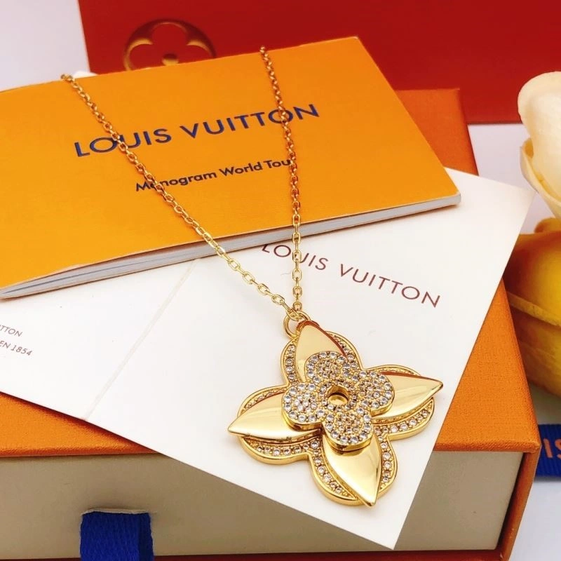 Louis Vuitton Necklaces WrinkleFree 248997