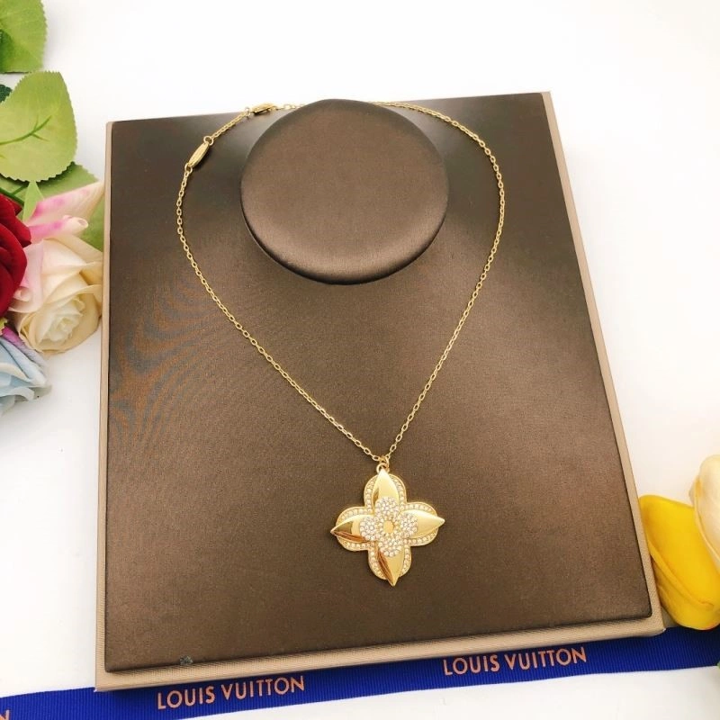 Louis Vuitton Necklaces WrinkleFree 248997