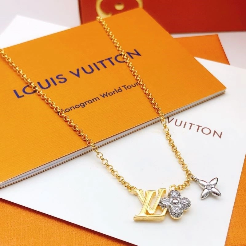 EyeCatching Louis Vuitton Necklaces 248993