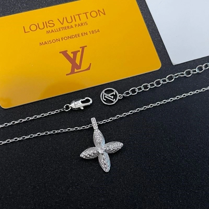 Louis Vuitton Necklaces Elegant 248974