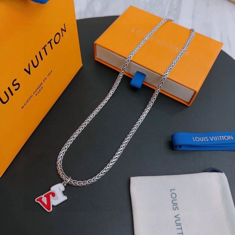 Louis Vuitton Necklaces Minimalist 248971