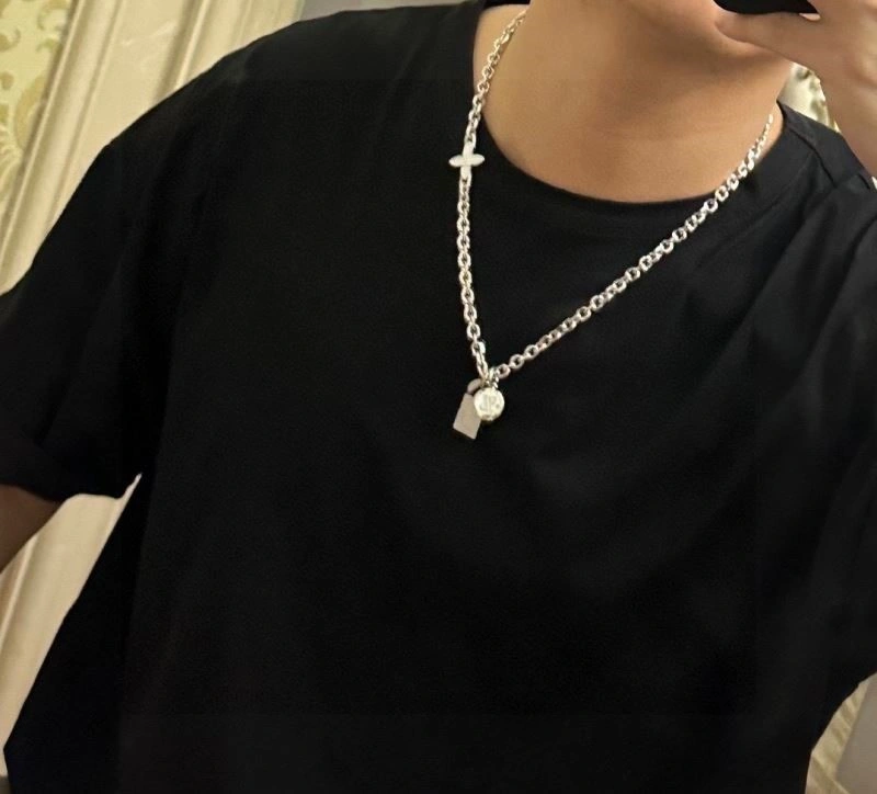 Louis Vuitton Necklaces Chic 248970