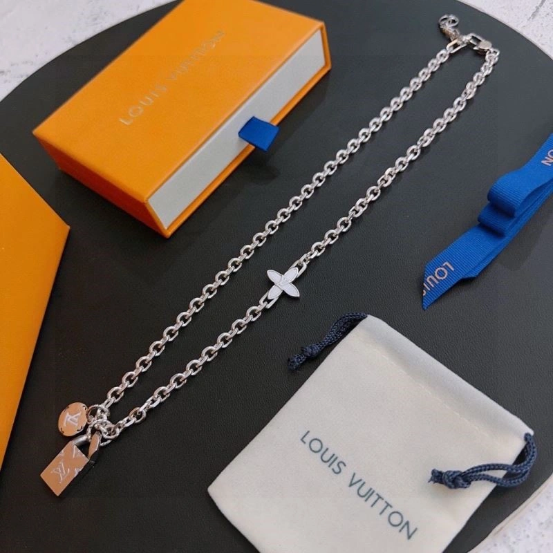 Louis Vuitton Necklaces Chic 248970