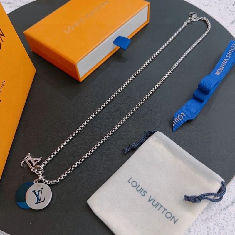 Thermal Louis Vuitton Necklaces 248969