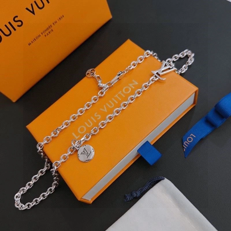 StreetReady Louis Vuitton Necklaces 248968