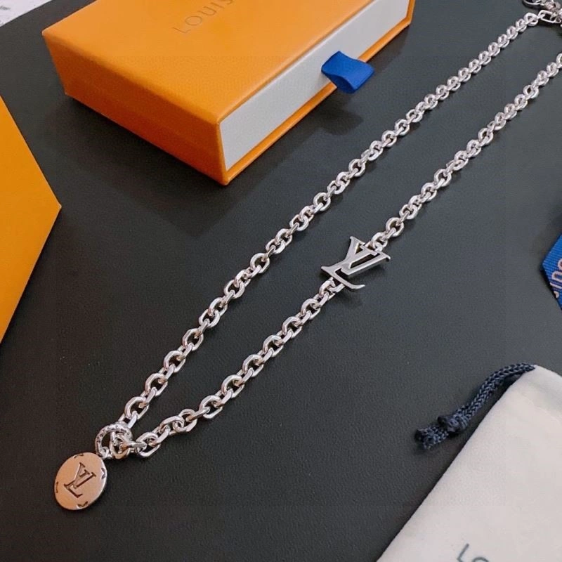 StreetReady Louis Vuitton Necklaces 248968