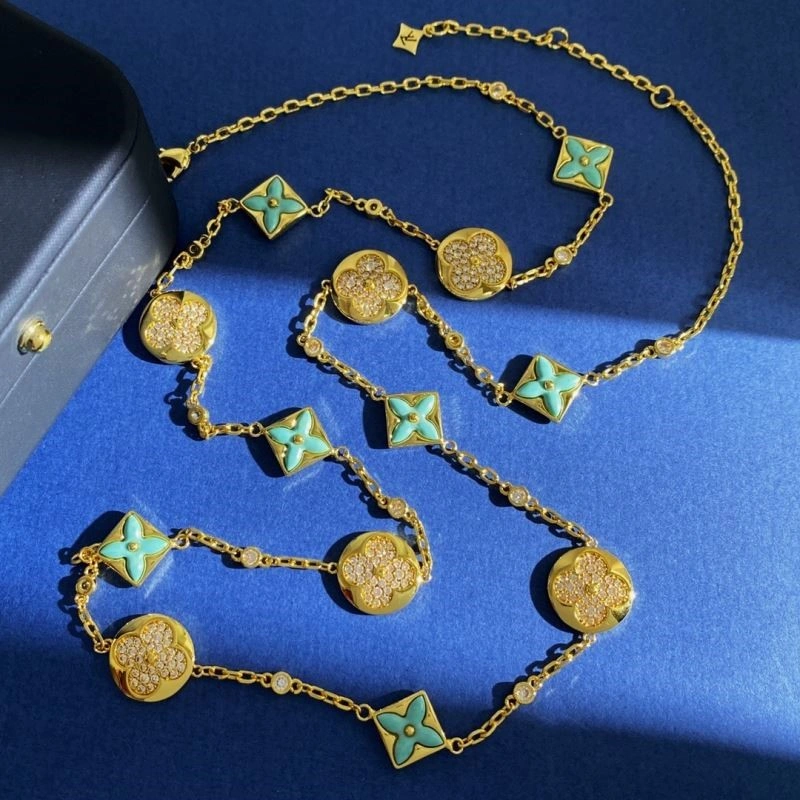 Louis Vuitton Necklaces EyeCatching 248962
