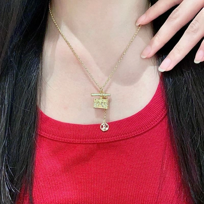 AllSeason Louis Vuitton Necklaces 248947
