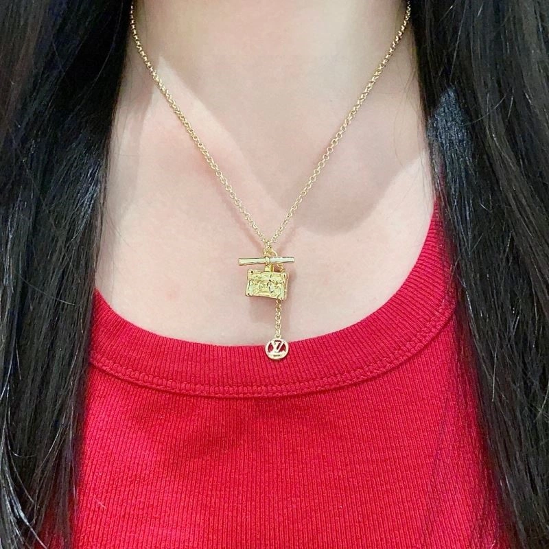 AllSeason Louis Vuitton Necklaces 248947