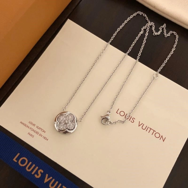 Louis Vuitton Necklaces Youthful 248939