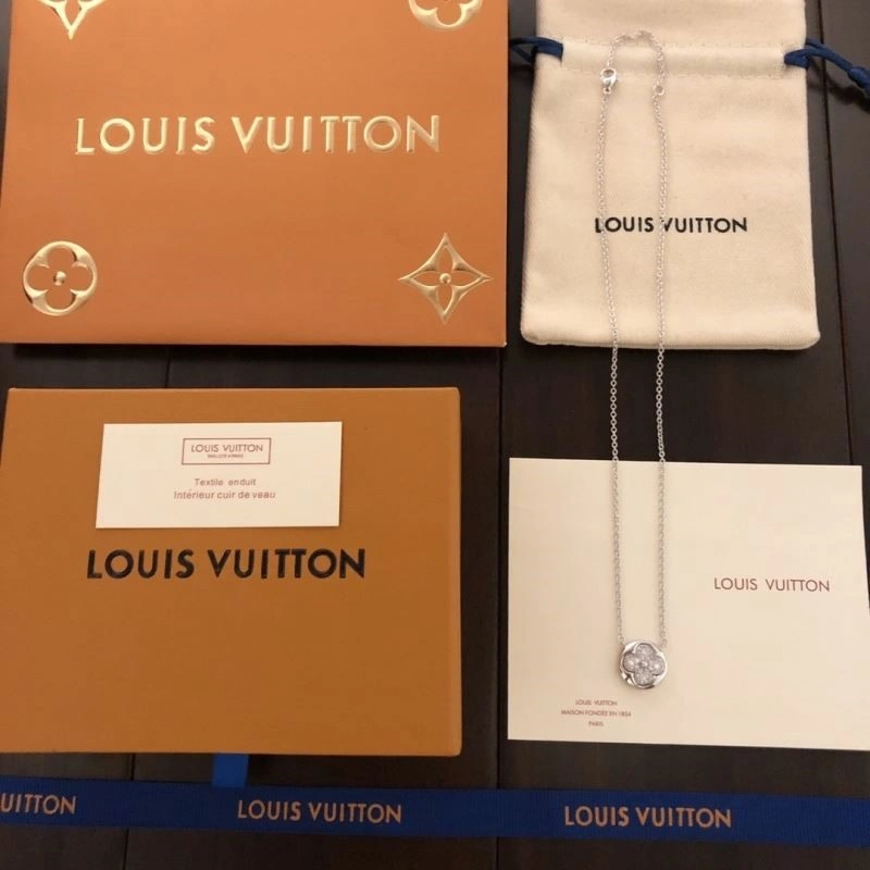 Louis Vuitton Necklaces Youthful 248939