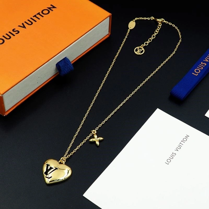 EyeCatching Louis Vuitton Necklaces 248956