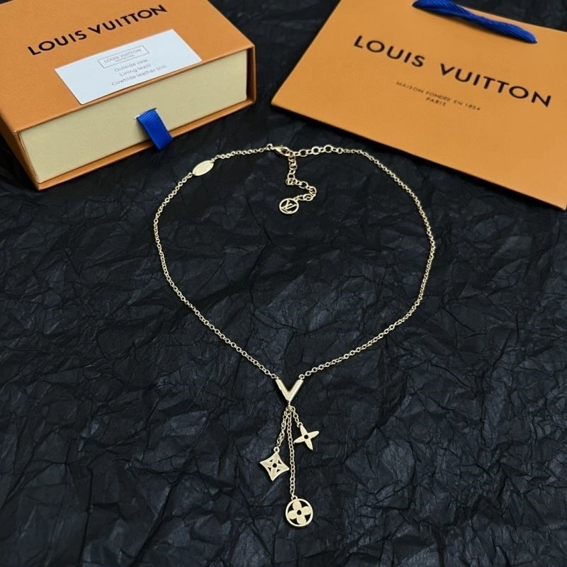 Louis Vuitton Necklaces Elegant 248952