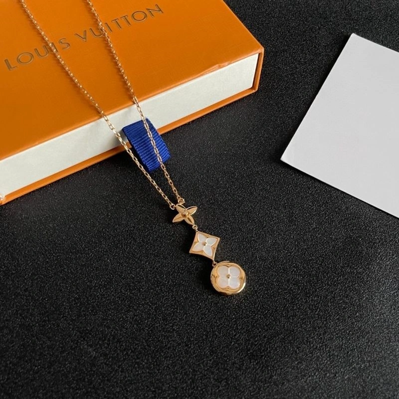 Tailored Louis Vuitton Necklaces 248961