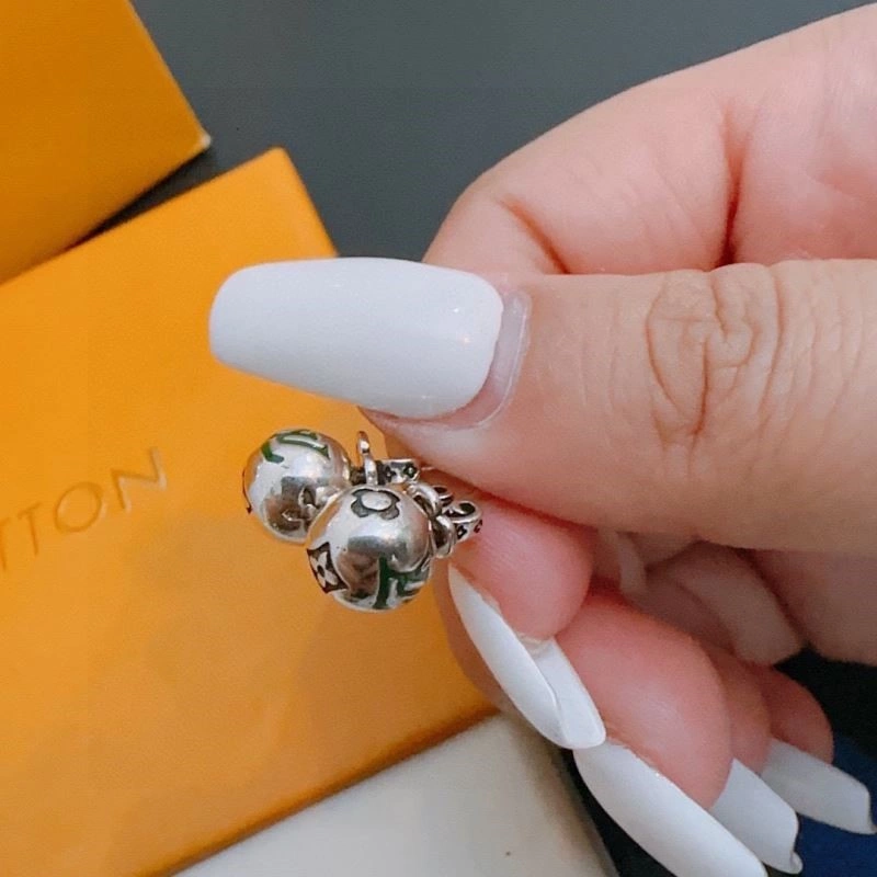 Louis Vuitton Necklaces Snug 248941