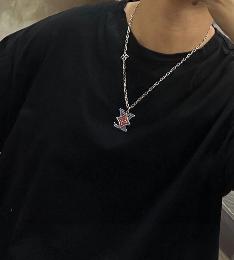 Louis Vuitton Necklaces Packable 248955