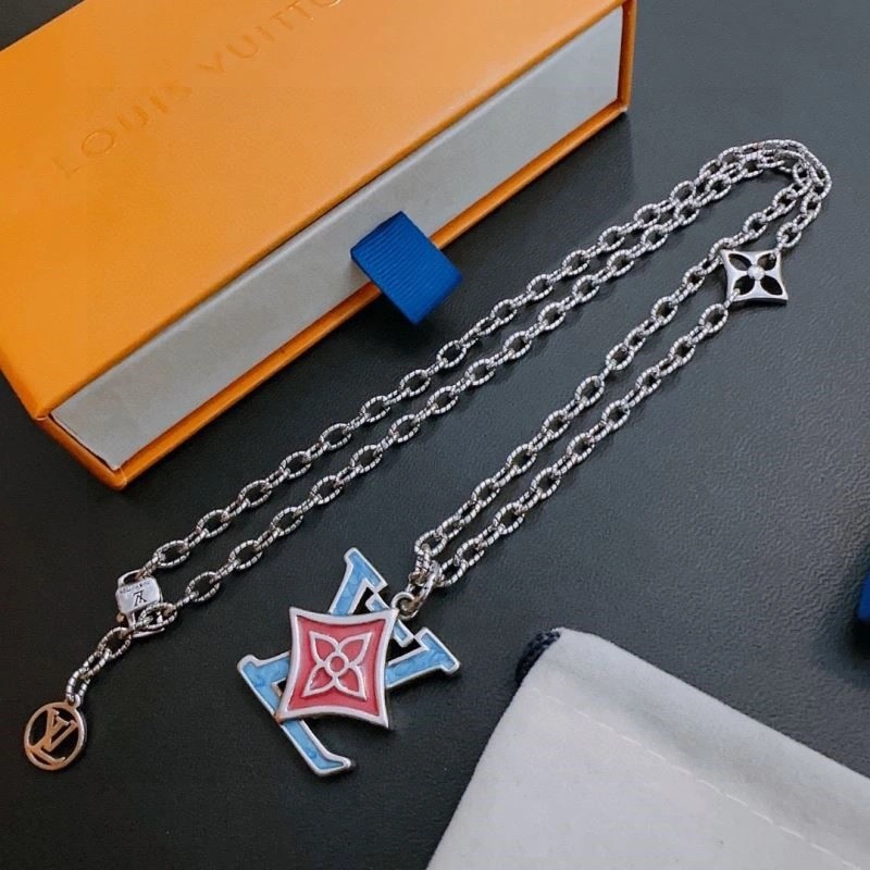 Louis Vuitton Necklaces Packable 248955
