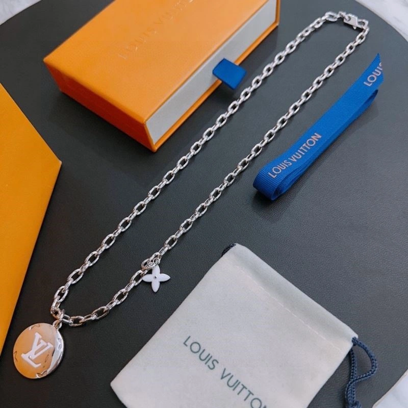 FastDry Louis Vuitton Necklaces 248960