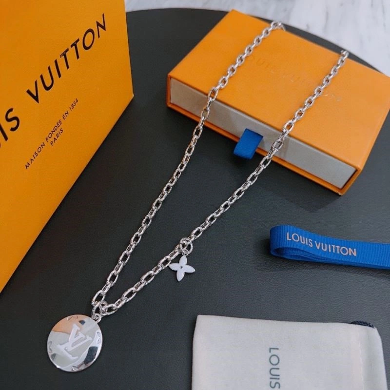 FastDry Louis Vuitton Necklaces 248960