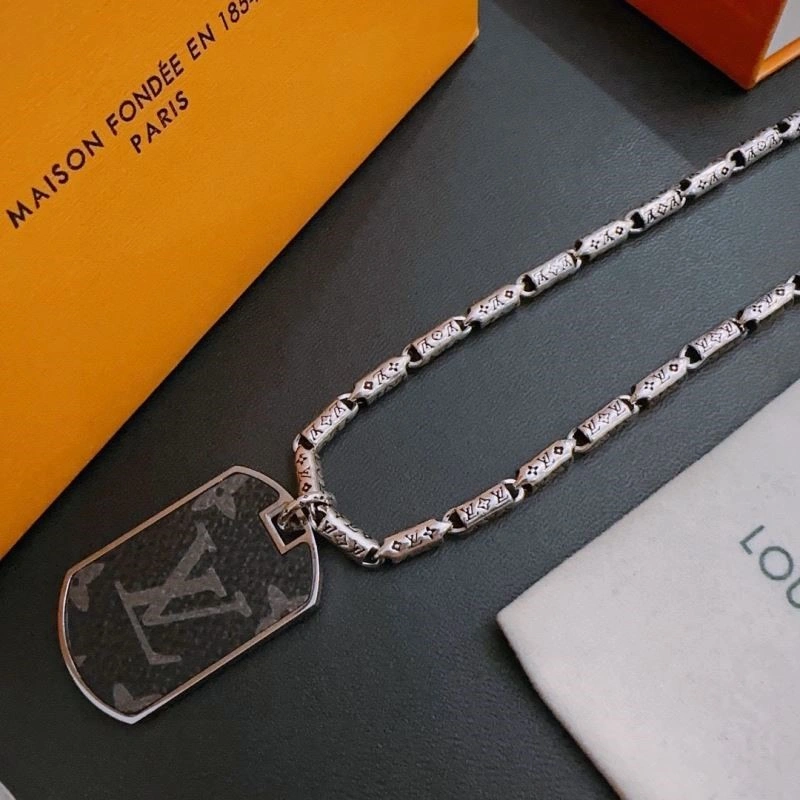 Thermal Louis Vuitton Necklaces 248963