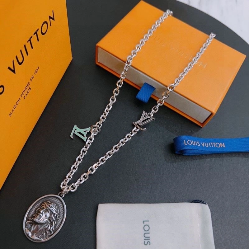Louis Vuitton Necklaces Packable 248948