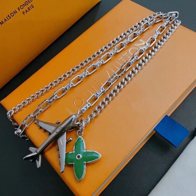 Louis Vuitton Necklaces Fashionable 248957