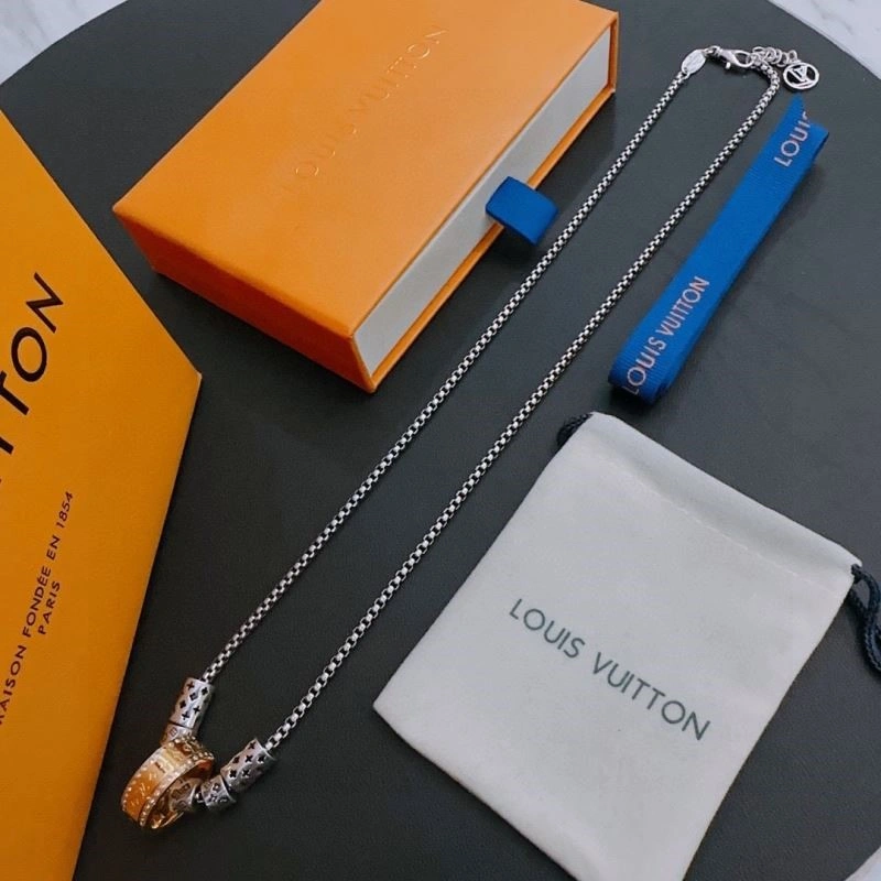 Louis Vuitton Necklaces Chic 248959