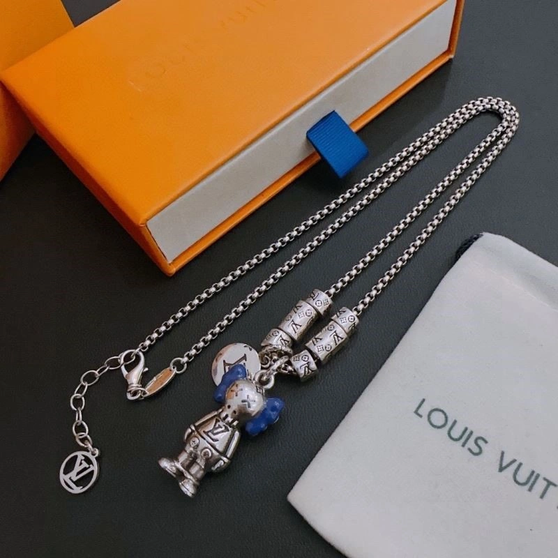 WellDesigned Louis Vuitton Necklaces 248954