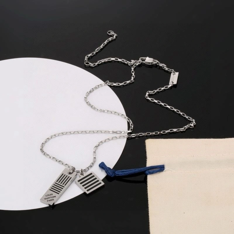 Louis Vuitton Necklaces Trendy 248945