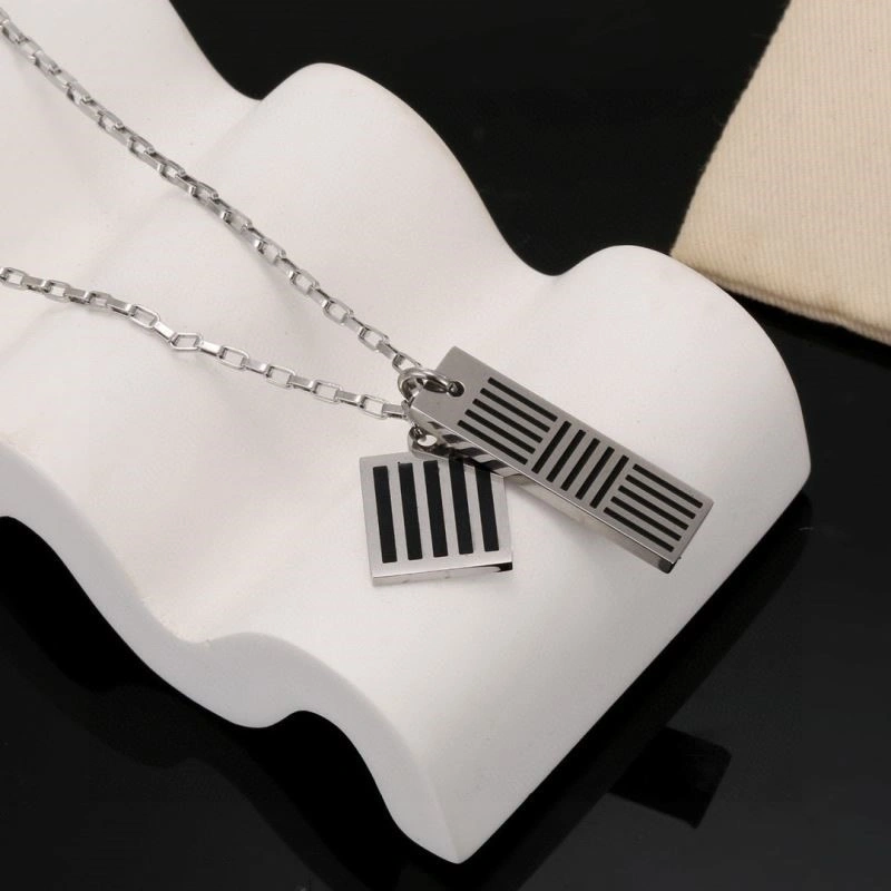 Louis Vuitton Necklaces Trendy 248945