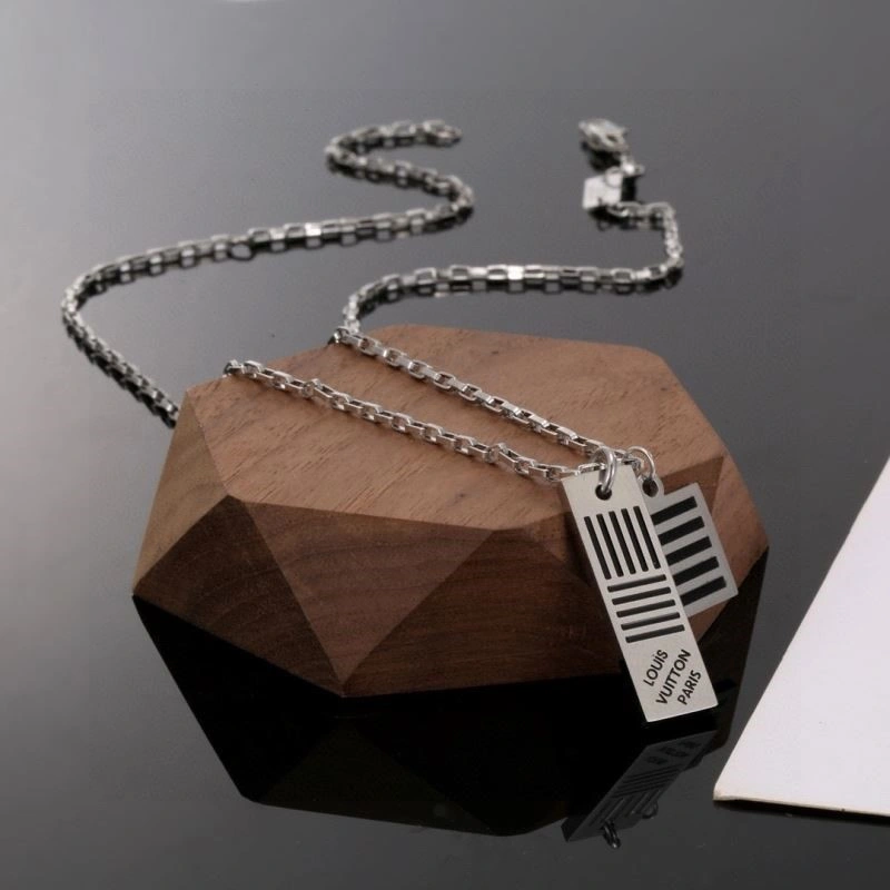 Louis Vuitton Necklaces Trendy 248945