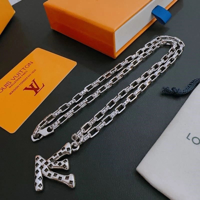Louis Vuitton Necklaces Elegant 248934