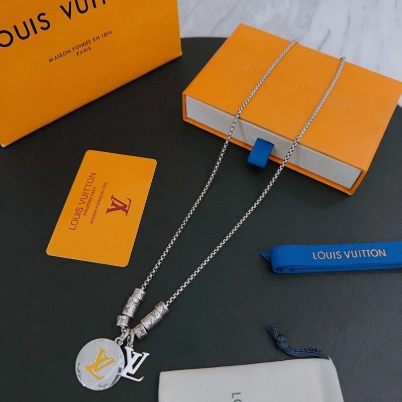 Elegant Louis Vuitton Necklaces 248933