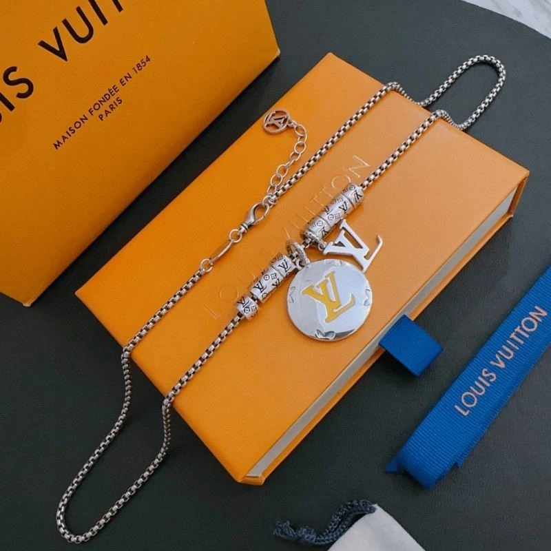 Elegant Louis Vuitton Necklaces 248933