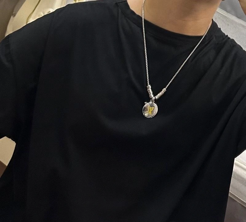 Elegant Louis Vuitton Necklaces 248933
