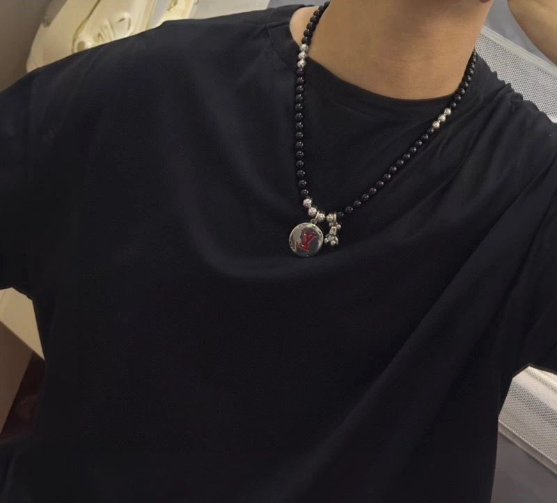 ModernLook Louis Vuitton Necklaces 248931