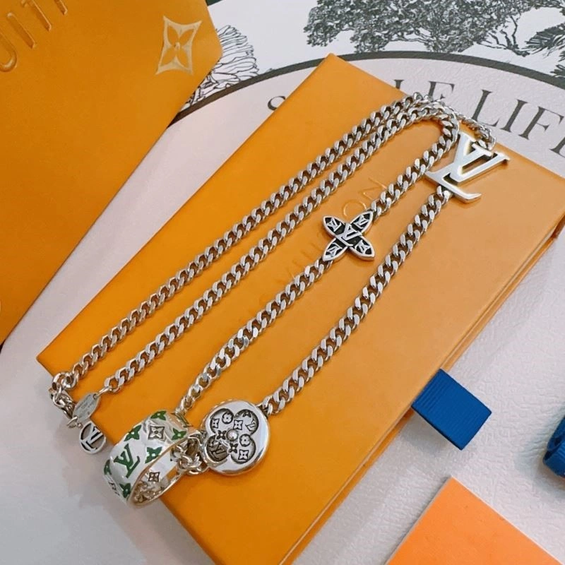 Practical Louis Vuitton Necklaces 248928