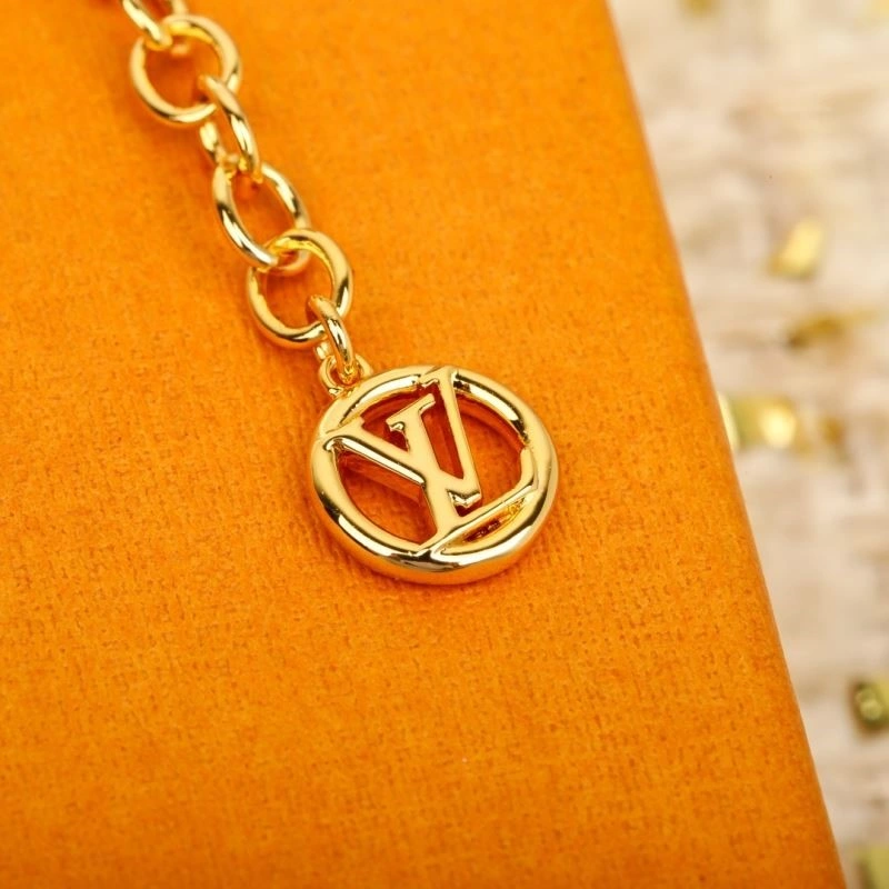 Contemporary Louis Vuitton Necklaces 248899