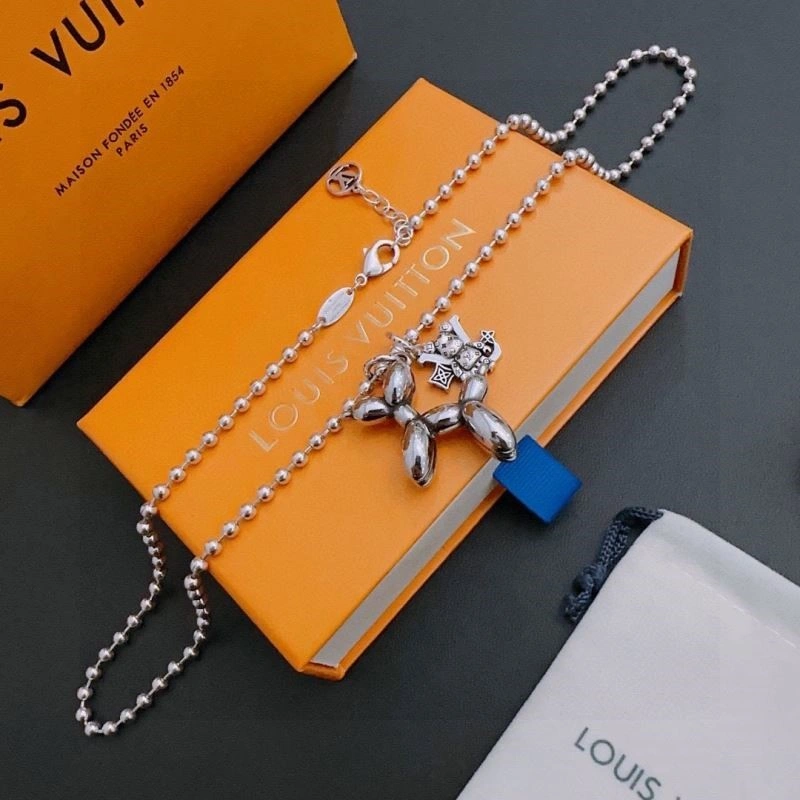Louis Vuitton Necklaces Breathable 248925