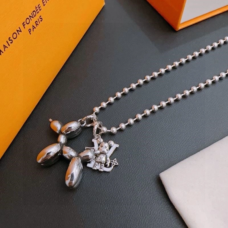 Louis Vuitton Necklaces Breathable 248925