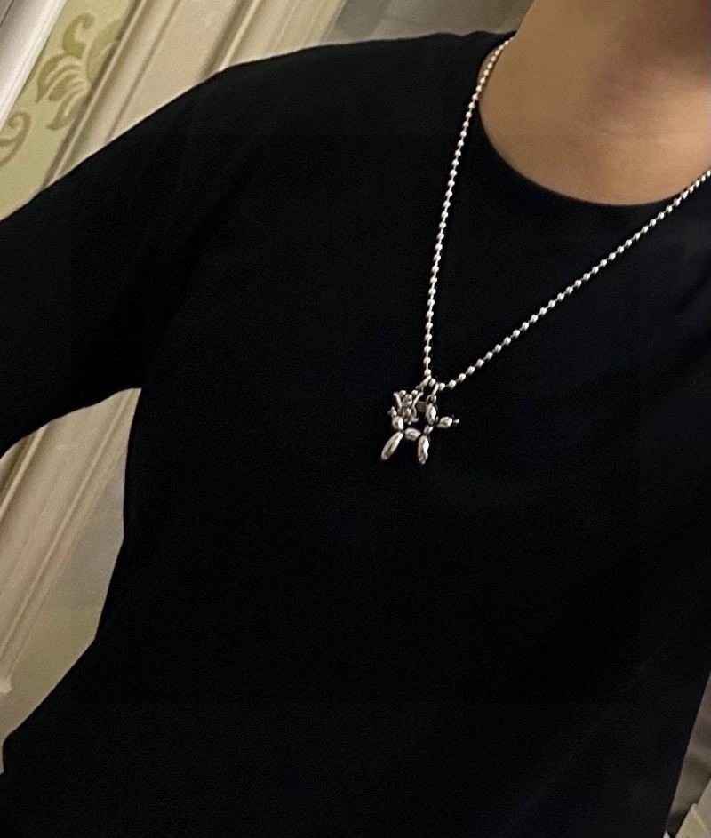 Louis Vuitton Necklaces Breathable 248925
